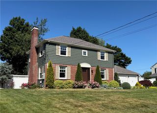 39 Merry Mount Drive, Warwick, RI 02888