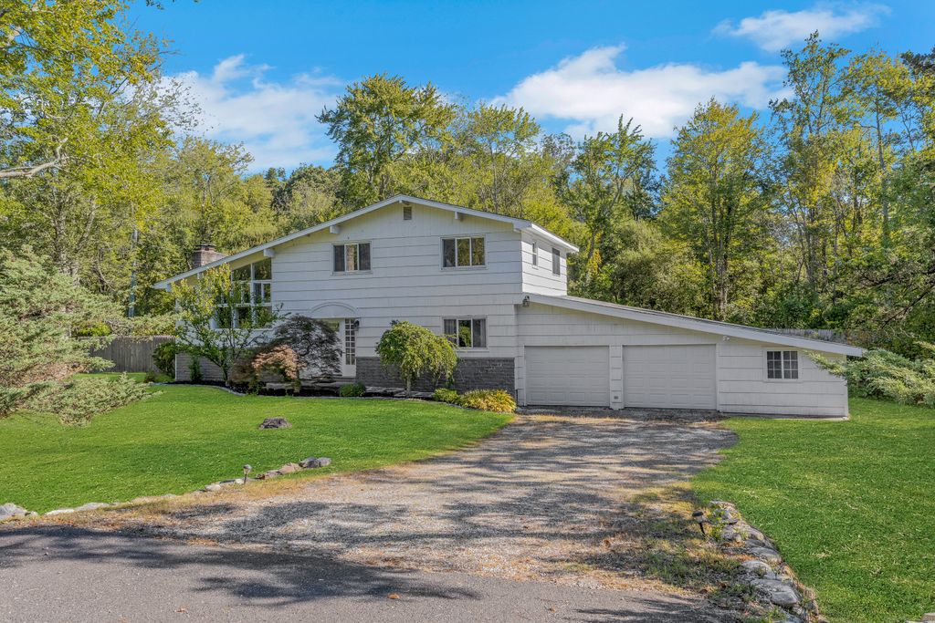53 Tower Road, Brookfield, CT 06804