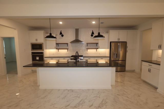 18634 Eastwood Ridge Drive, Crosby, TX 77532