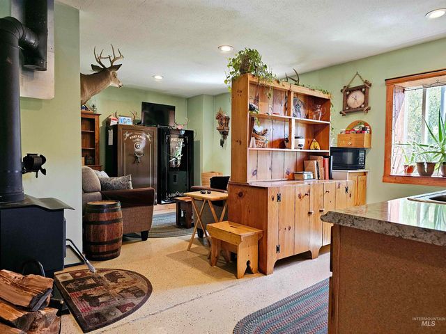 115 Weedmark Way, Kamiah, ID 83536