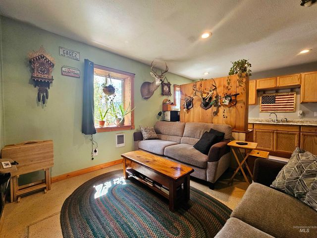 115 Weedmark Way, Kamiah, ID 83536