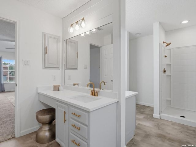 1687 Fir Cir, Schertz, TX 78154