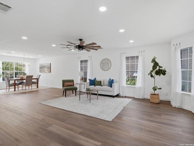 1687 Fir Cir, Schertz, TX 78154