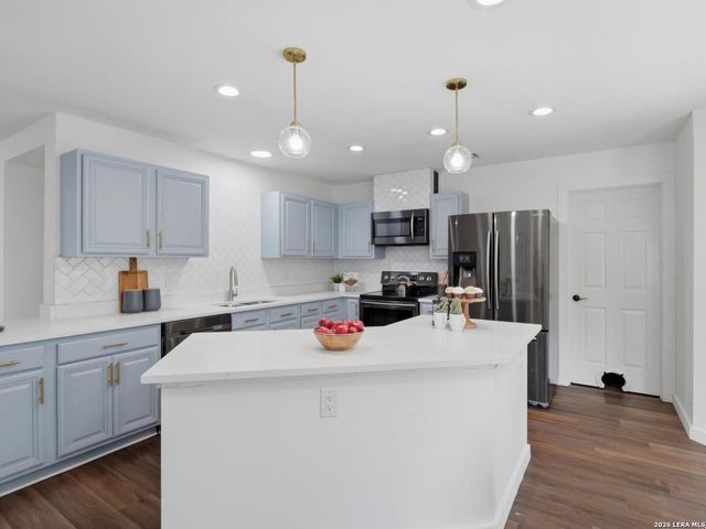 1687 Fir Cir, Schertz, TX 78154