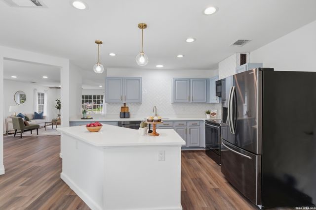 1687 Fir Cir, Schertz, TX 78154