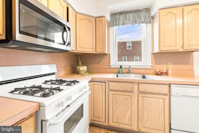 828 BRIGHTON ST, Philadelphia, PA 19111