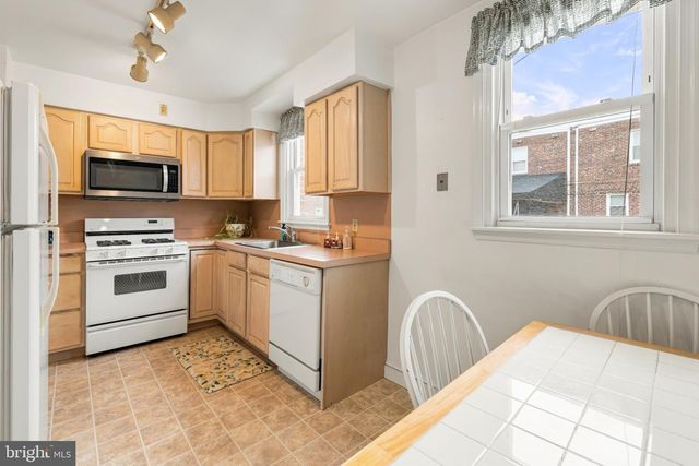 828 BRIGHTON ST, Philadelphia, PA 19111