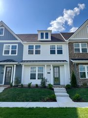 144 Valentine Aly, Nashville, TN 37218