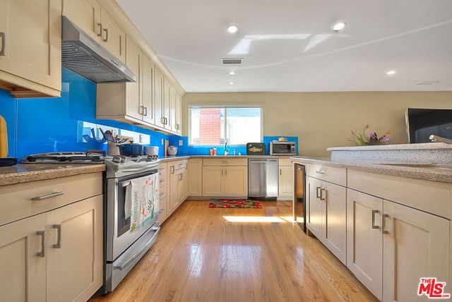 12467 Beatrice Street, Los Angeles, CA 90066