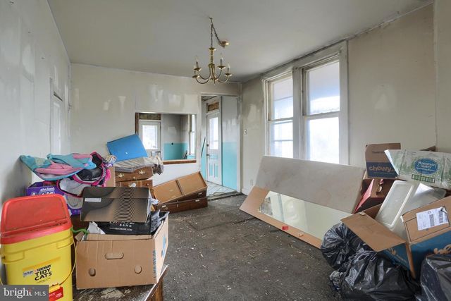 300-302 W MAIN ST, Lykens, PA 17048