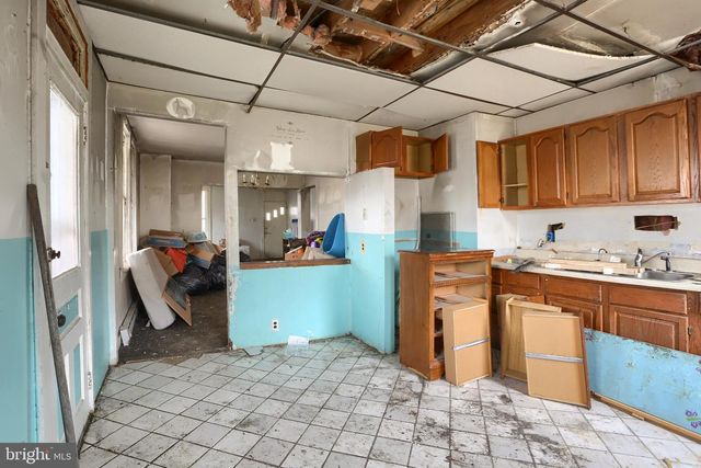 300-302 W MAIN ST, Lykens, PA 17048