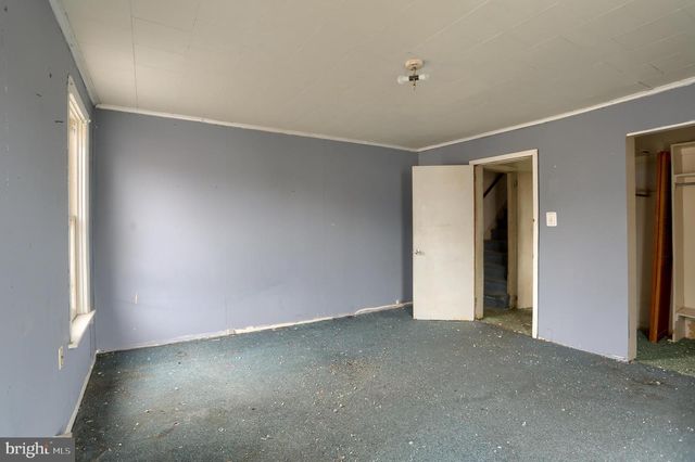 300-302 W MAIN ST, Lykens, PA 17048