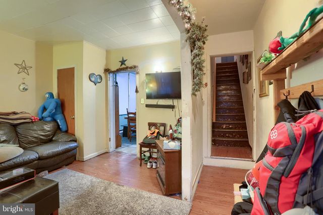 300-302 W MAIN ST, Lykens, PA 17048