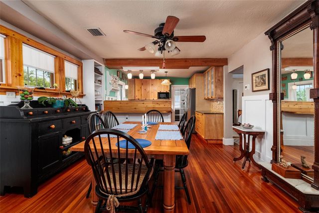 2557 16TH AVENUE N, St Petersburg, FL 33713