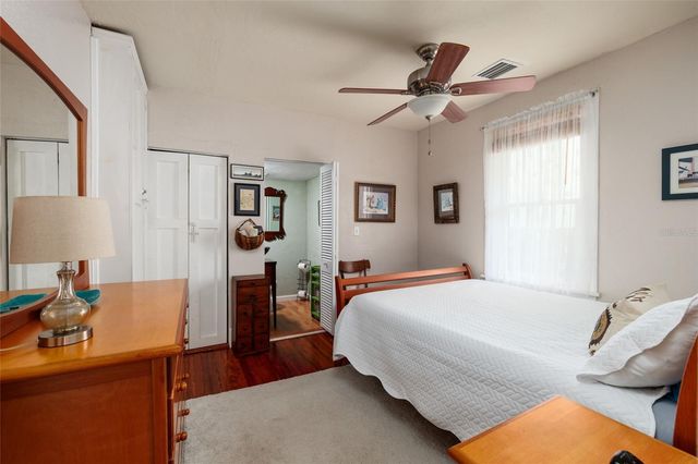 2557 16TH AVENUE N, St Petersburg, FL 33713