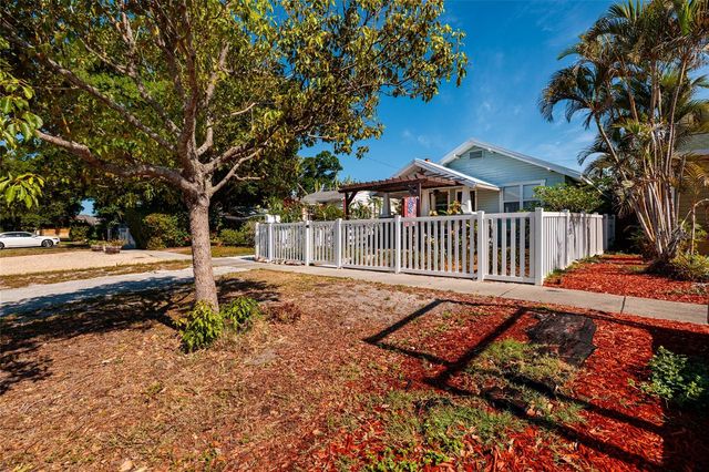 2557 16TH AVENUE N, St Petersburg, FL 33713