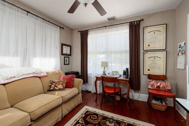2557 16TH AVENUE N, St Petersburg, FL 33713