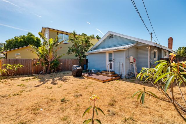 2557 16TH AVENUE N, St Petersburg, FL 33713