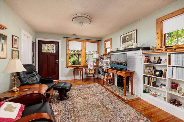 2557 16TH AVENUE N, St Petersburg, FL 33713