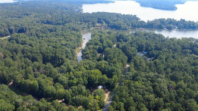 222 W River Bend Drive W, Eatonton, GA 31024