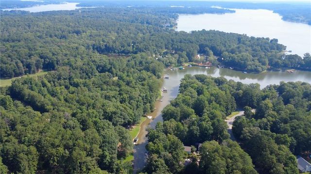 222 W River Bend Drive W, Eatonton, GA 31024