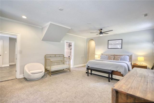 222 W River Bend Drive W, Eatonton, GA 31024