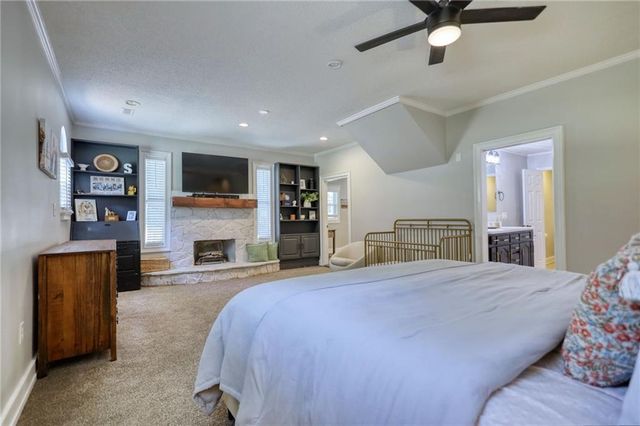222 W River Bend Drive W, Eatonton, GA 31024