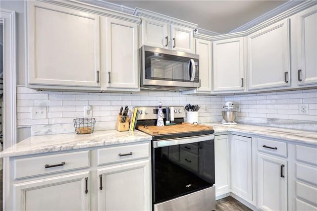 222 W River Bend Drive W, Eatonton, GA 31024