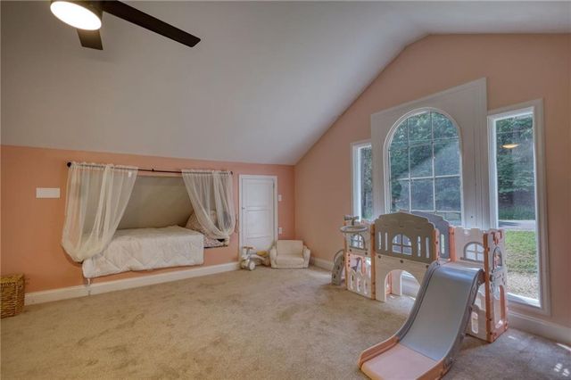 222 W River Bend Drive W, Eatonton, GA 31024