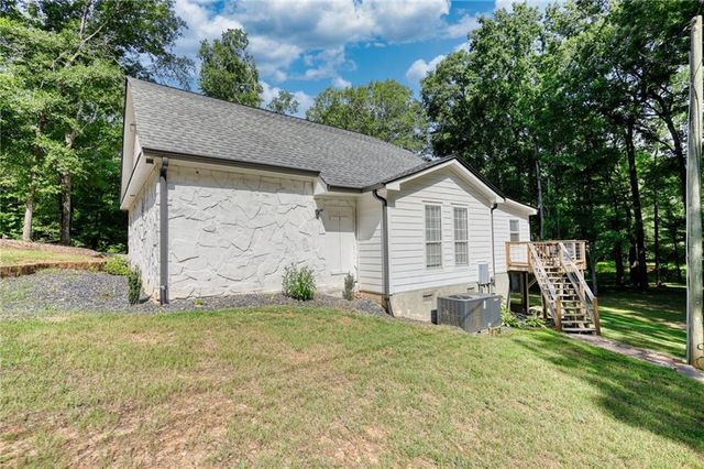 222 W River Bend Drive W, Eatonton, GA 31024