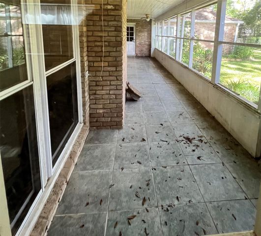 205 Hillcrest Drive, Alvin, TX 77511