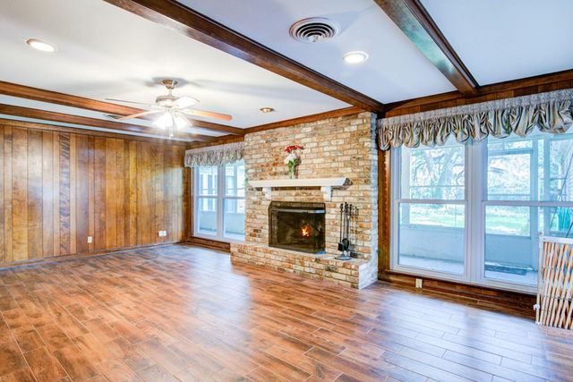 205 Hillcrest Drive, Alvin, TX 77511