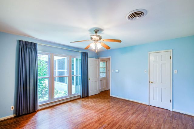 205 Hillcrest Drive, Alvin, TX 77511