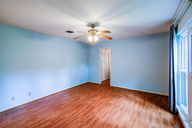 205 Hillcrest Drive, Alvin, TX 77511