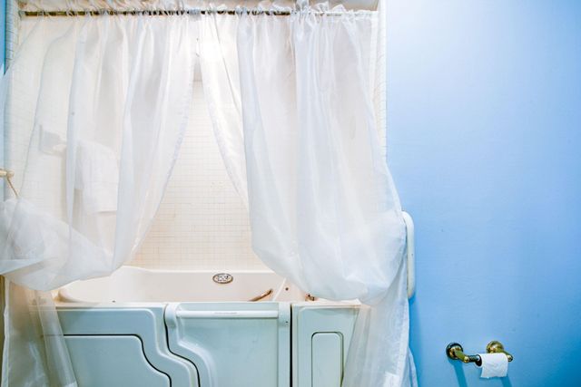 205 Hillcrest Drive, Alvin, TX 77511