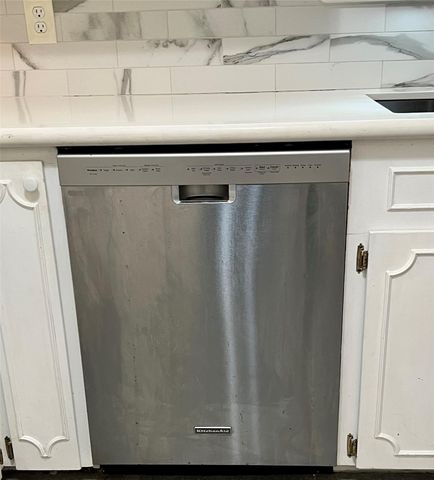 205 Hillcrest Drive, Alvin, TX 77511