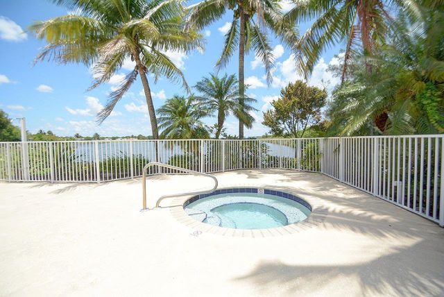 1263 SW 48th Terrace, Deerfield Beach, FL 33442