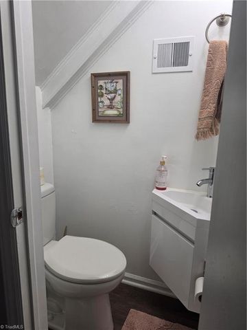 101 Oxford Place 17, High Point, NC 27262