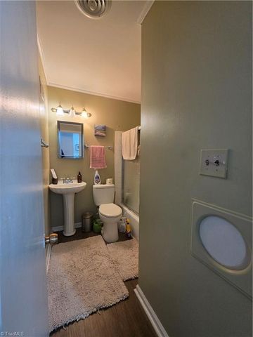 101 Oxford Place 17, High Point, NC 27262