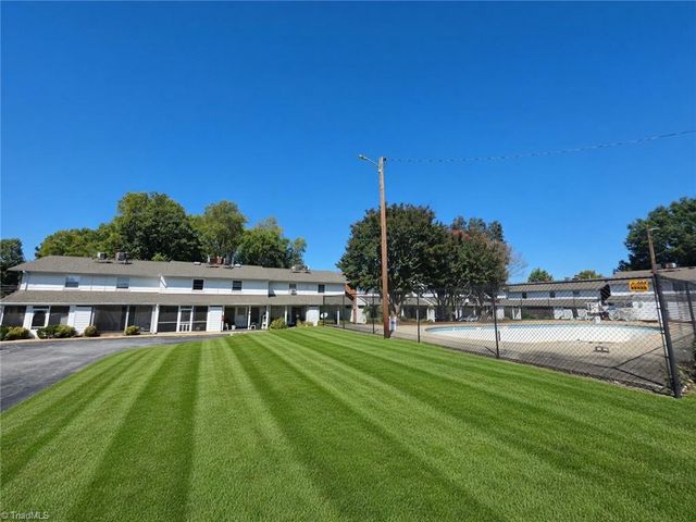 101 Oxford Place 17, High Point, NC 27262