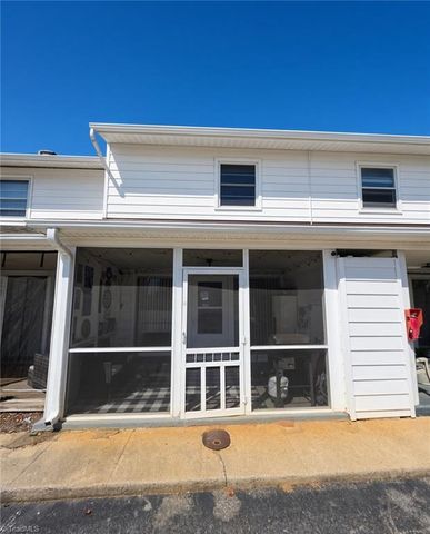 101 Oxford Place 17, High Point, NC 27262