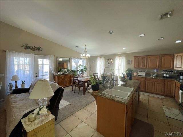 3315 E El Tovar Avenue, Kingman, AZ 86409