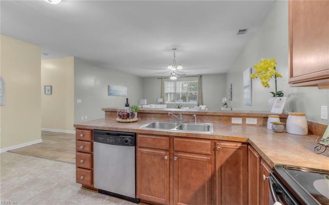 5317 Warminster Dr Unit 103, Virginia Beach, VA 23455