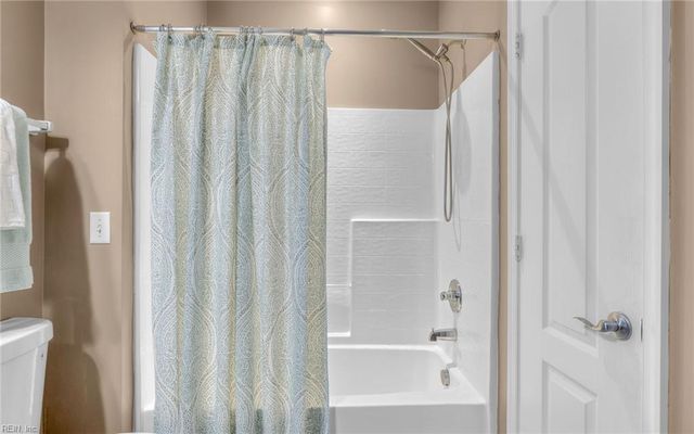 5317 Warminster Dr Unit 103, Virginia Beach, VA 23455