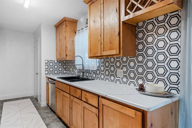 1133 Park Center Court, Saginaw, TX 76179