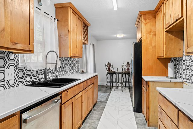 1133 Park Center Court, Saginaw, TX 76179