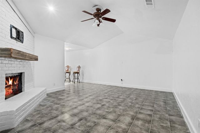 1133 Park Center Court, Saginaw, TX 76179