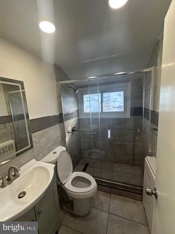 18 VICTORIA LN, Levittown, PA 19054