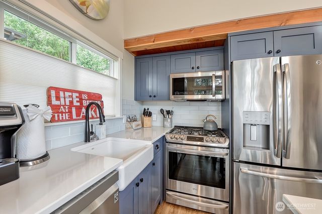 990 Lake Whatcom Boulevard #11, Sedro Woolley, WA 98284