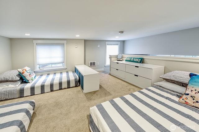 990 Lake Whatcom Boulevard #11, Sedro Woolley, WA 98284